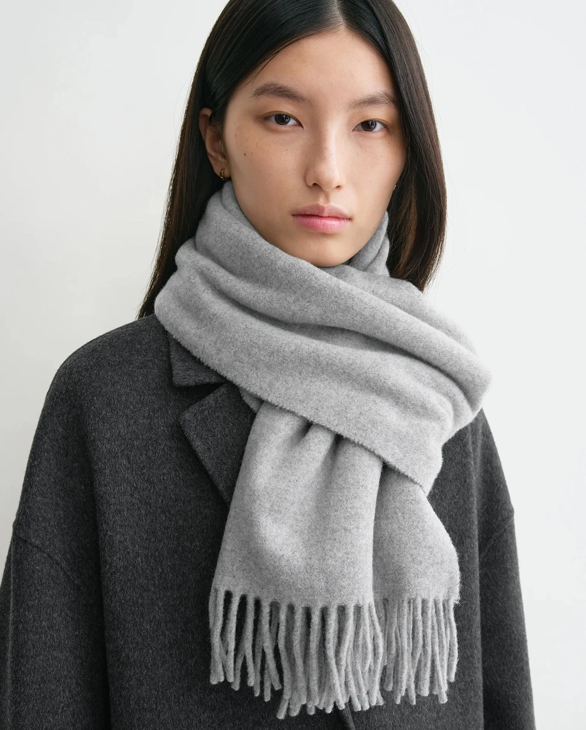 CLASSIC WOOL SCARF / LIGHT GREY MELANGE