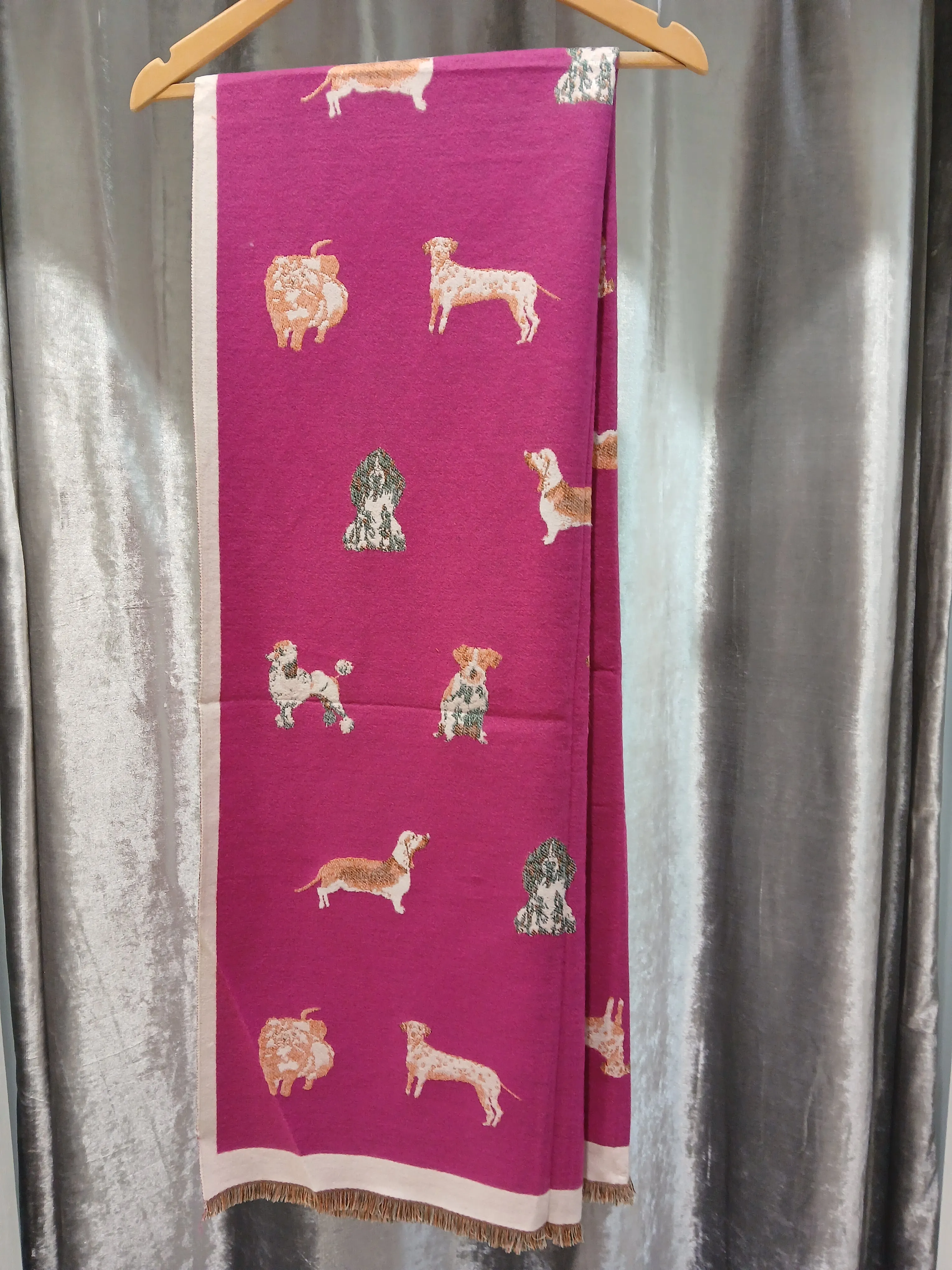 Dogs motif winter scarves