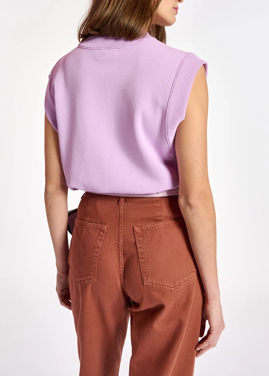 Lilac sleeveless knitted top