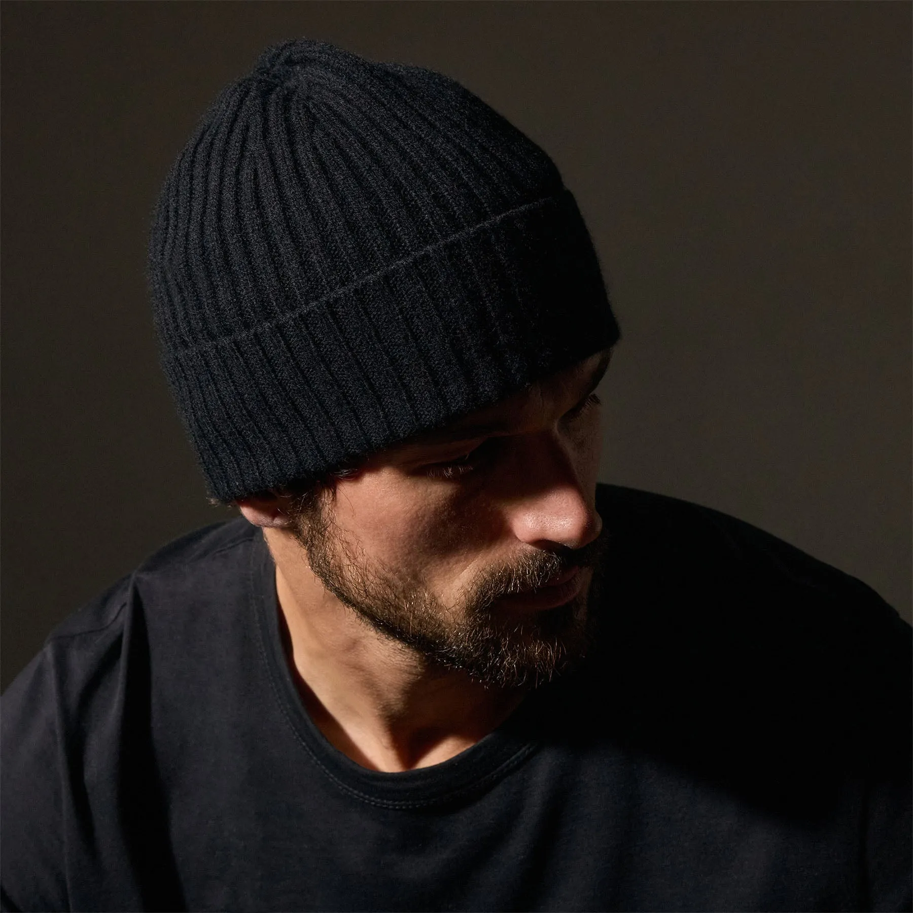 Recycled Cashmere Ribbed Beanie - Black