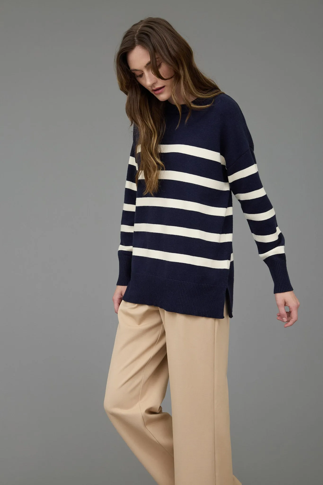 STRIPE OVERSIZED CREW SIDE SPLIT KNIT SWEATER