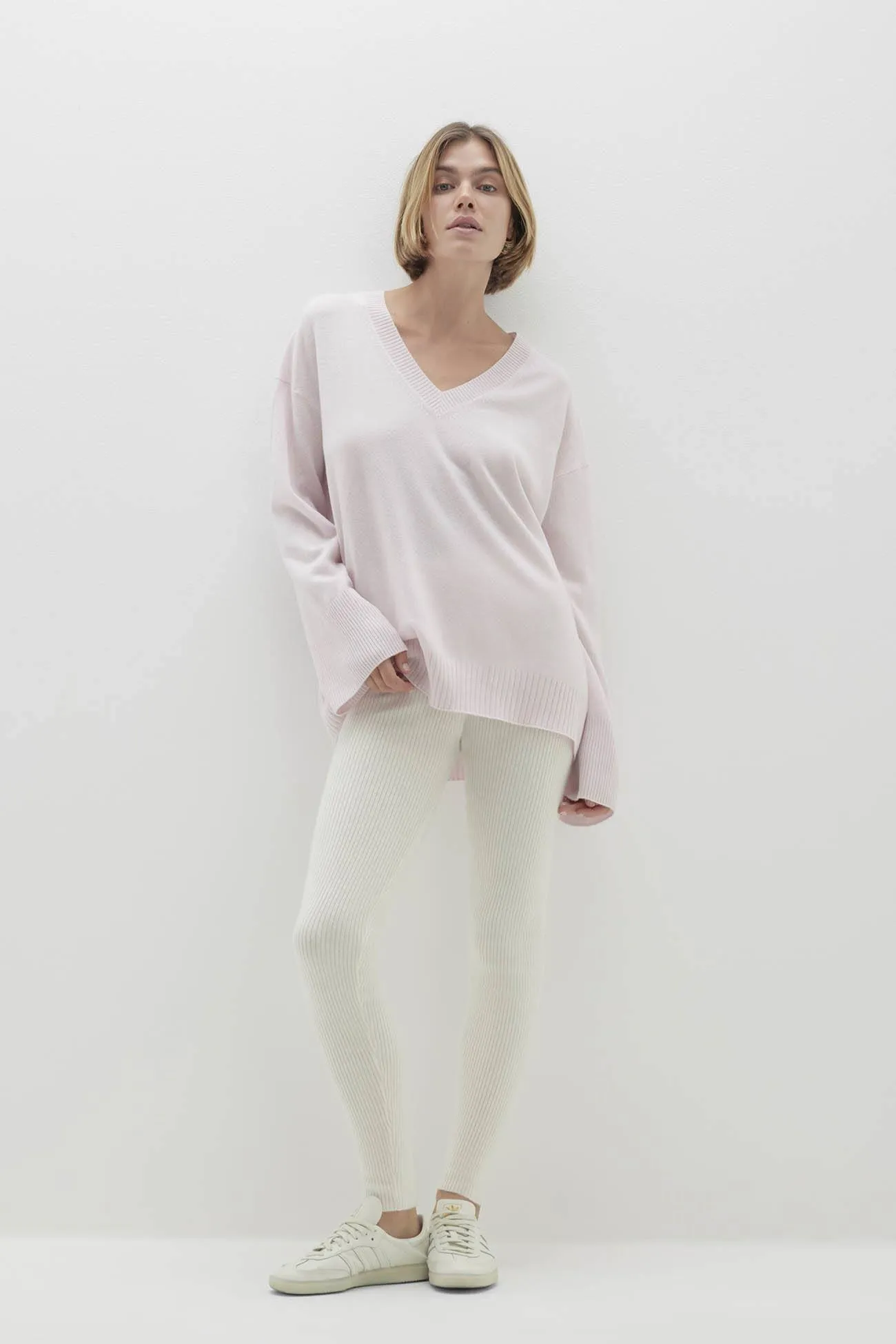 VIOLA V-NECK CASHMERE SWEATER